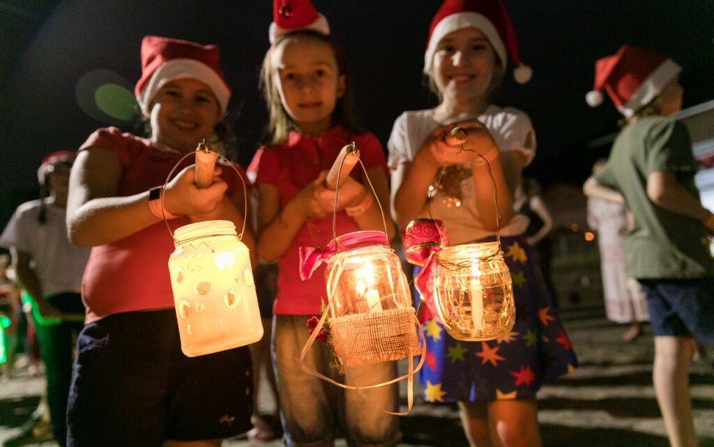 Weihnachtsfest l Tradicional Desfile de Lanternas encanta moradores de  Pomerode e região - Portal TimbóNet