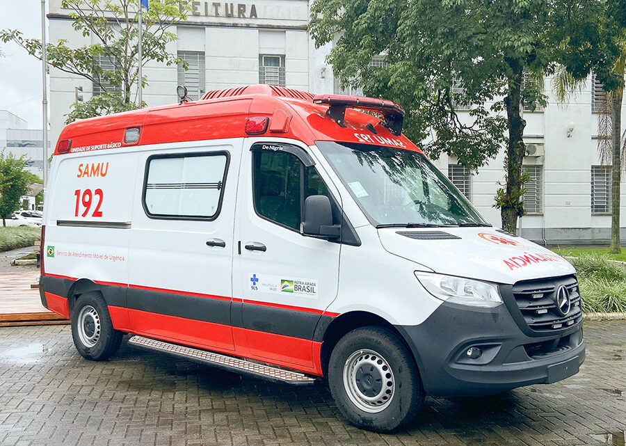 SAMU de Timbó recebe nova ambulância