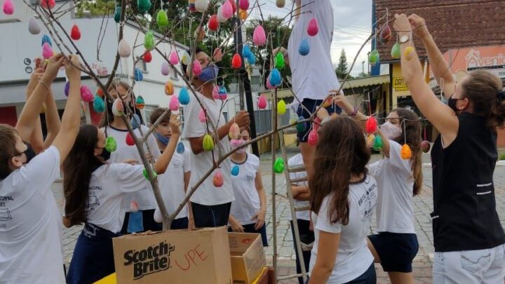 Instituições de ensino de Timbó já podem se inscrever para decorar Osterbaum