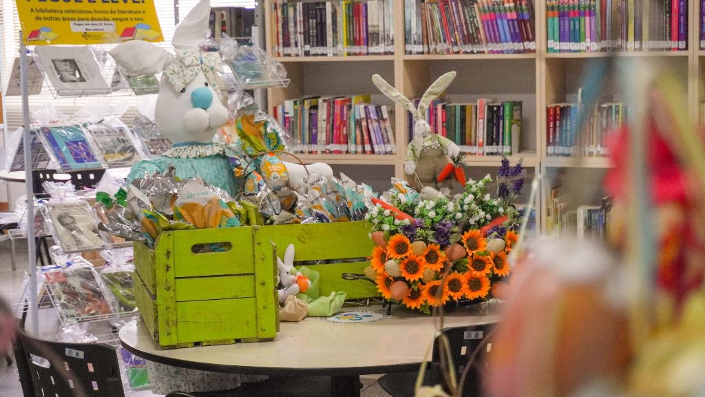 Caça aos Livros acontece na Biblioteca Pública Municipal Péricles Prade de Timbó Caça aos Livros acontece na Biblioteca Pública Municipal Péricles Prade de Timbó