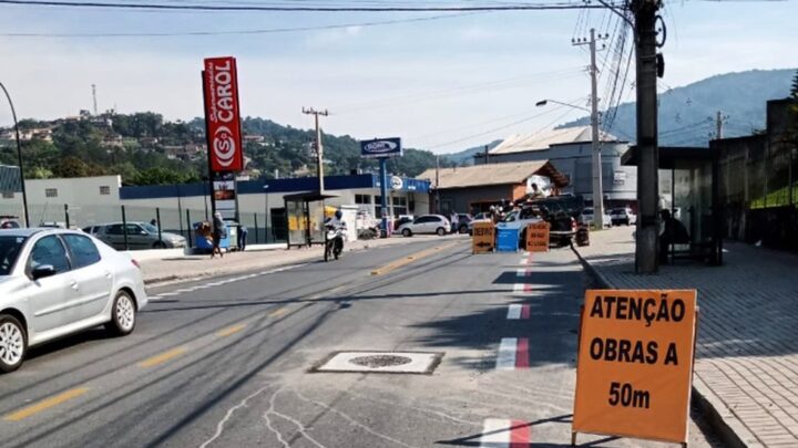 Blumenau – Rua Itajaí recebe serviços de esgoto nesta terça-feira (21/3)