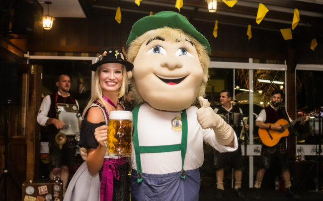 Restaurante Vila Germânica comemora dois anos com lançamento de nova cerveja artesanal