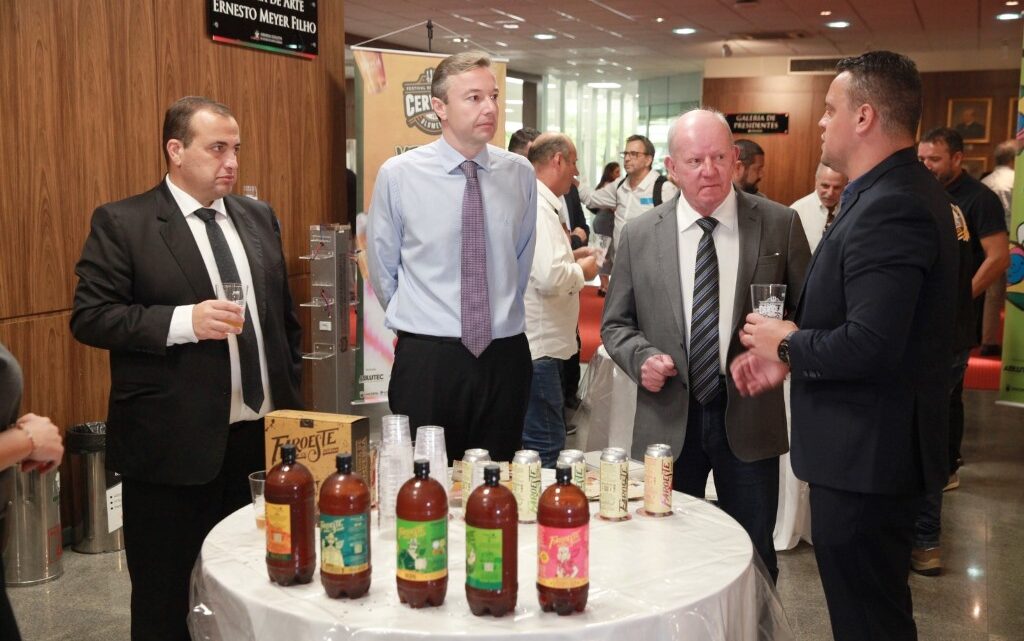 Napoleão Bernardes assume Frente Parlamentar de Incentivo às Cervejarias Artesanais Napoleão Bernardes assume Frente Parlamentar de Incentivo às Cervejarias Artesanais