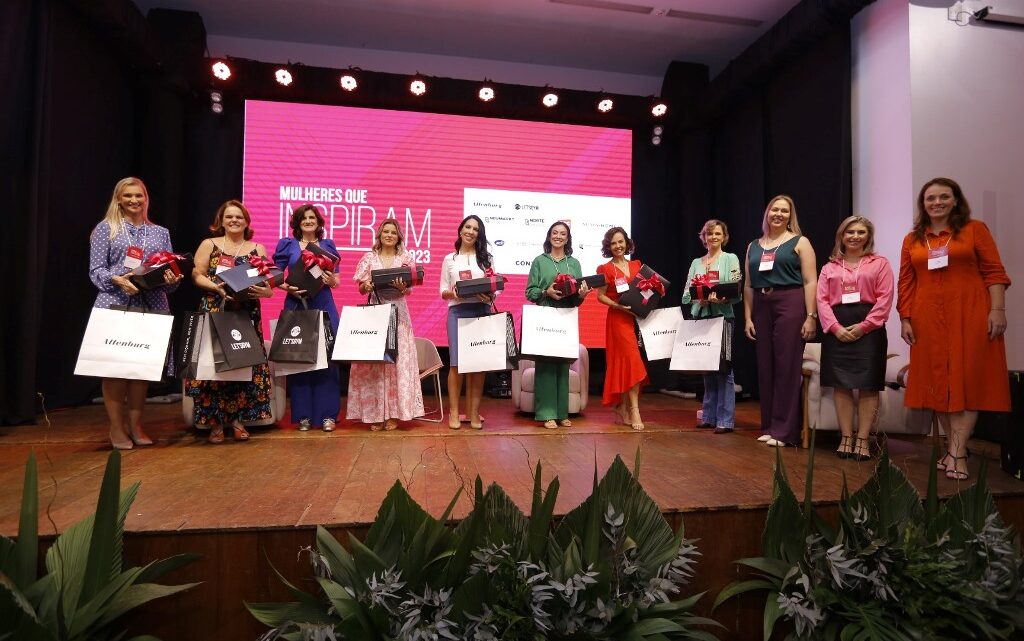 Projeto Mulheres que Inspiram reúne centenas de empreendedoras em Blumenau
