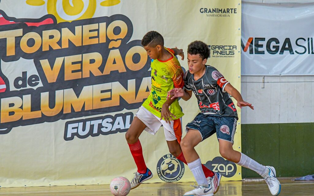 Fase final do Torneio de Verão de Blumenau acontece neste fim de semana. Fase final do Torneio de Verão de Blumenau acontece neste fim de semana.