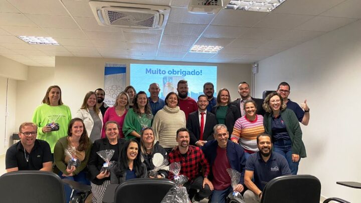 Timbó se destaca como pioneira na formação em inovação com o curso Intel Skills for Innovation