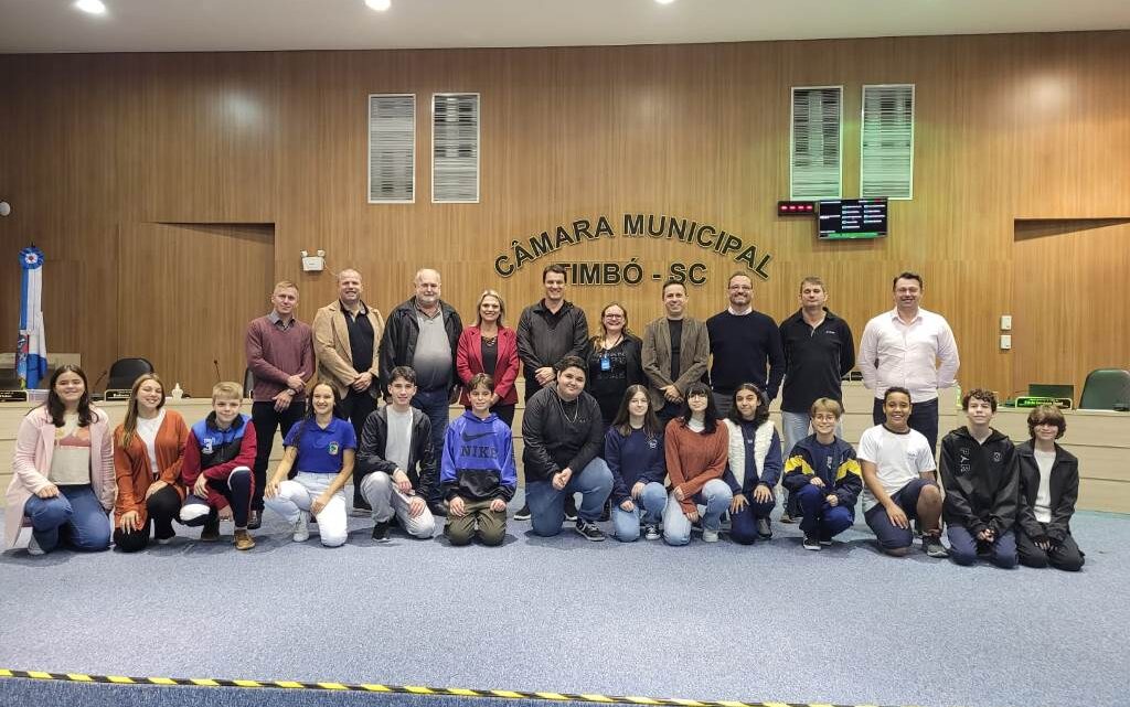 Projeto que permite aos portadores de Fibromialgia estacionarem em vagas já destinadas às pessoas com deficiência, em Timbó, é aprovado pelos vereadores Projeto que permite aos portadores de Fibromialgia estacionarem em vagas já destinadas às pessoas com deficiência, em Timbó, é aprovado pelos vereadores