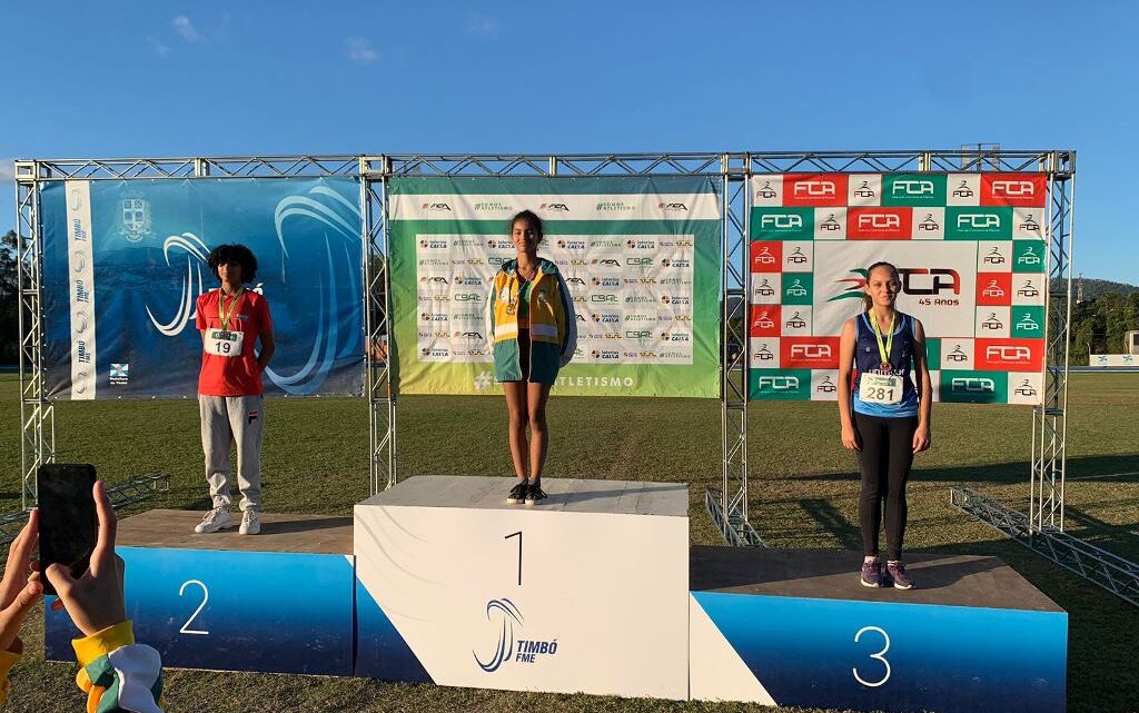 Estadual de Atletismo reúne cerca de 700 atletas no Complexo Esportivo de Timbó Estadual de Atletismo reúne cerca de 700 atletas no Complexo Esportivo de Timbó