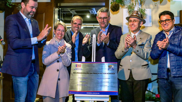 Blumenau – Estação Unifique abre e encanta público presente