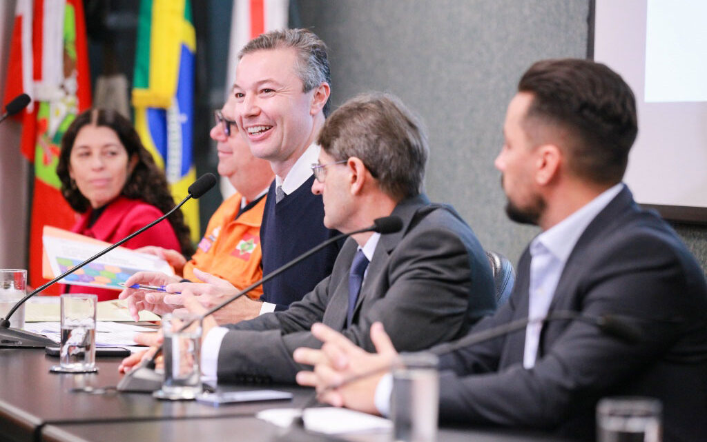 Prefeituras declaram apoio a projeto que institui “PIX” para cidades atingidas por desastres Prefeituras declaram apoio a projeto que institui “PIX” para cidades atingidas por desastres