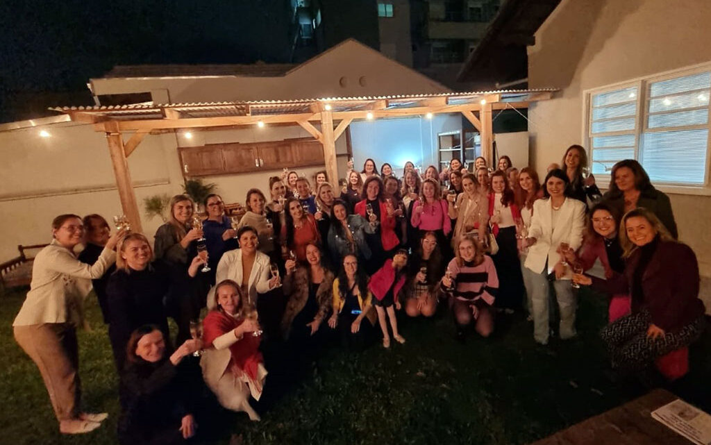 Grupo Grandes Empreendedoras realiza 7ª edição de 2023 com o tema “Precificação Inteligente” com a empreendedora Priscila Kannenberg Grupo Grandes Empreendedoras realiza 7ª edição de 2023 com o tema “Precificação Inteligente” com a empreendedora Priscila Kannenberg