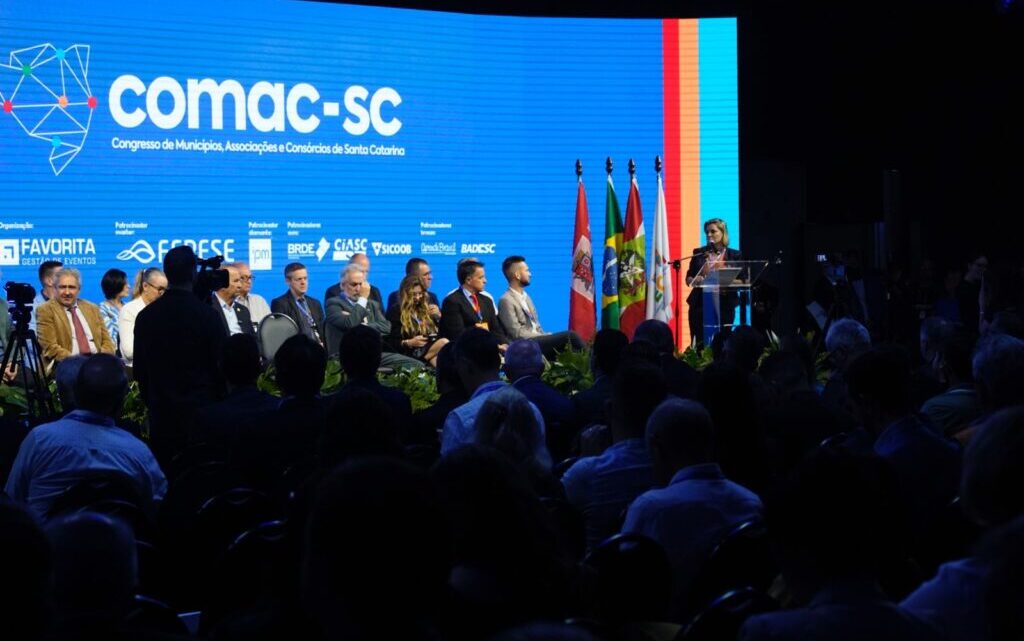 Após tragédia no RS, prefeitos de SC fazem apelo por aprovação de “PIX” para desastres Após tragédia no RS, prefeitos de SC fazem apelo por aprovação de “PIX” para desastres