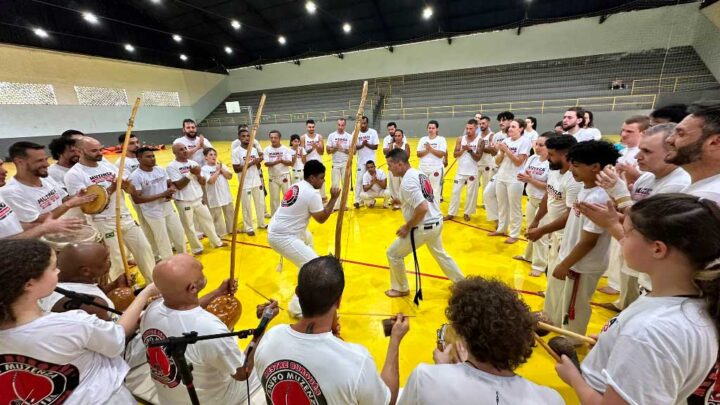 Grupo Muzenza leva Roda de Capoeira à Rota de Lazer de Blumenau neste domingo