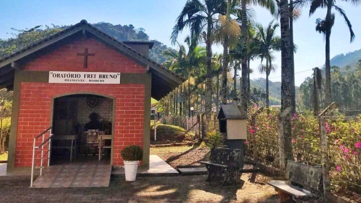 VAMOS CONHECER UM POUCO MAIS DE RODEIO? Bairro Diamante