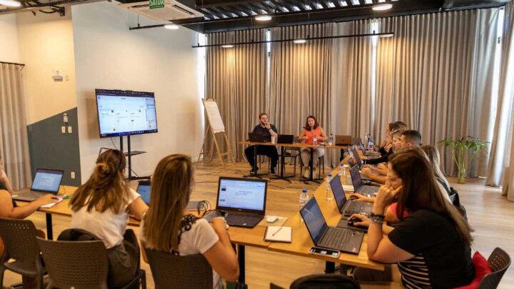 Em 2024, saúde mental vira pauta obrigatória para empresas