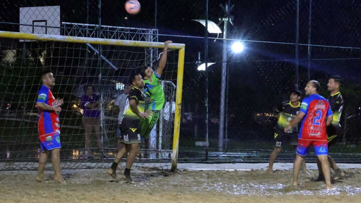 Campeonato Municipal de Futebol de Areia iniciou nesta terça-feira em Timbó