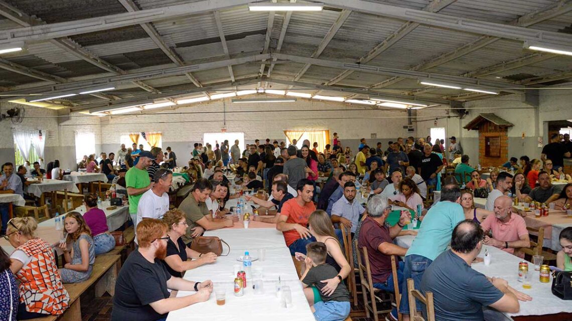 Tradicional Churrasco do MDB promete movimentar Indaial com a presença de várias personalidades da política Tradicional Churrasco do MDB promete movimentar Indaial com a presença de várias personalidades da política