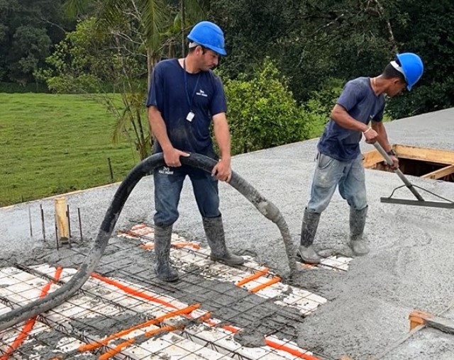 Serviço que agiliza entrega e aplicação de concreto torna obras mais rápidas Serviço que agiliza entrega e aplicação de concreto torna obras mais rápidas
