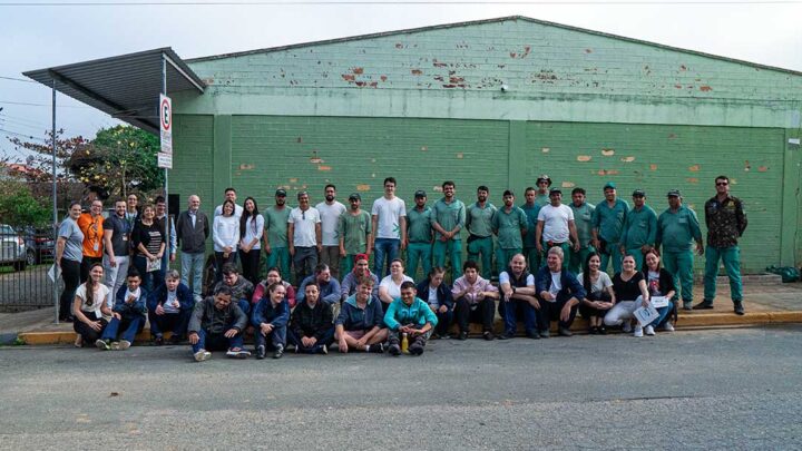 Crianças e adolescentes da APAE têm momento marcante no plantio de árvores