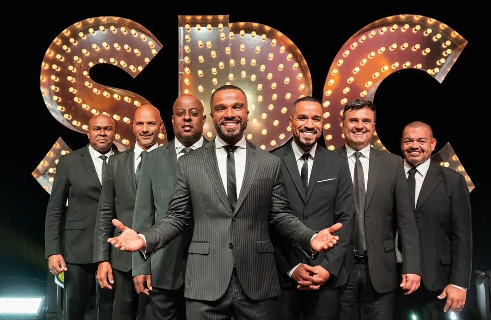 Tour “SPC Acústico 2 – O Último Encontro” com Alexandre Pires tem arrastado multidão por onde passa, e Blumenau será a próxima cidade de SC a receber o show