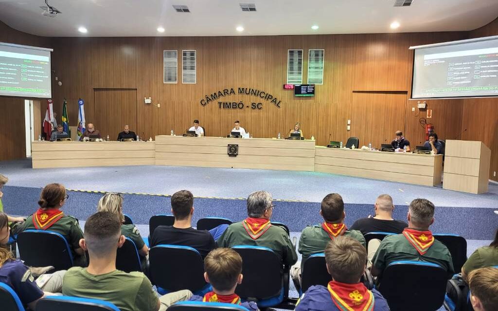 Câmara de Timbó – Sessão Ordinária conta com aprovação de projeto e presença de grupos escoteiros