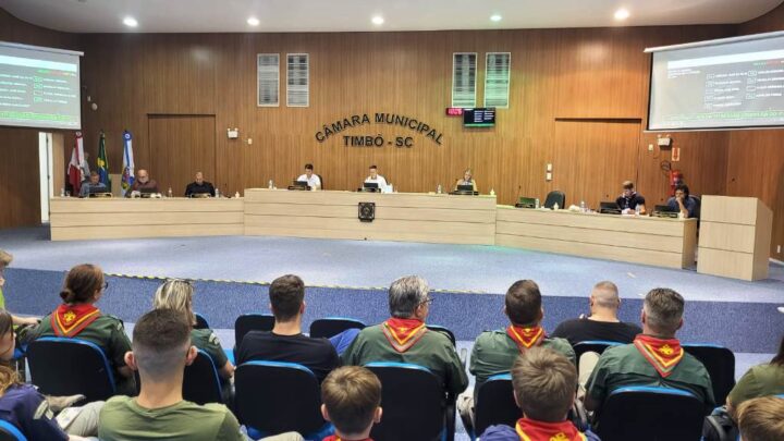 Câmara de Timbó – Sessão Ordinária conta com aprovação de projeto e presença de grupos escoteiros