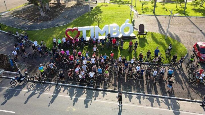 Mais de 100 pessoas participam de Passeio Ciclístico do Maio Amarelo