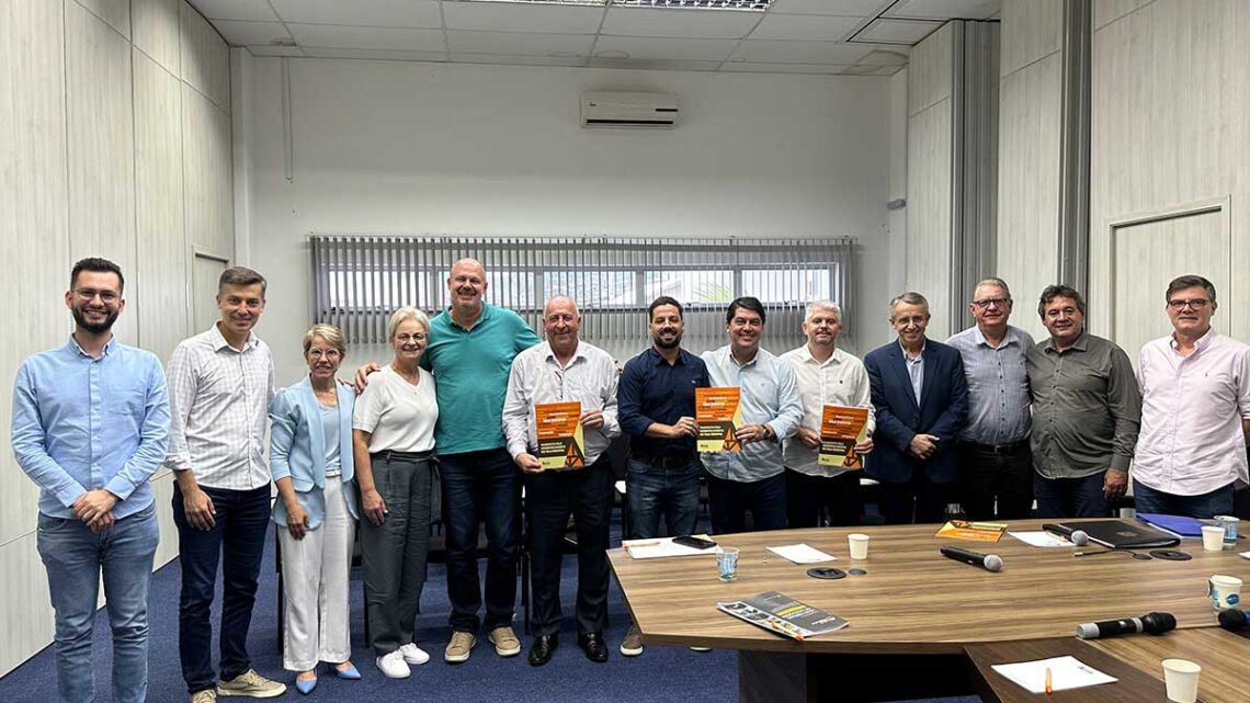 Amve reforça pautas prioritárias em reuniões com parlamentares Amve reforça pautas prioritárias em reuniões com parlamentares