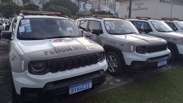 PMSC comemora 189 anos, recebe novos equipamentos, realiza promoções de oficiais e praças e entrega condecorações