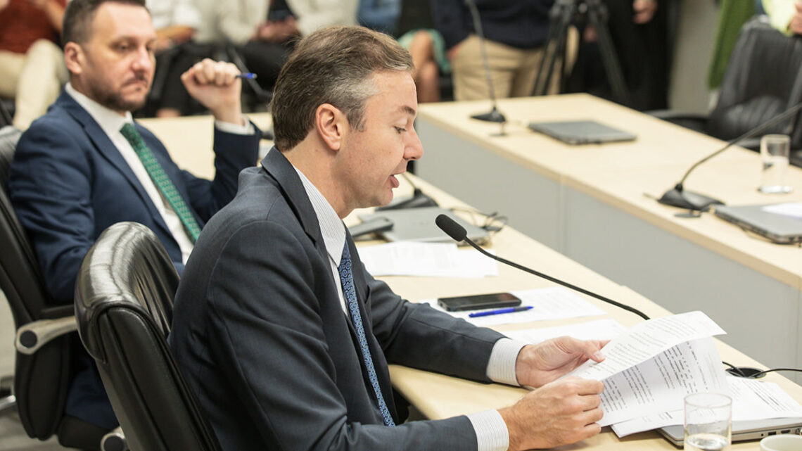 Projeto de lei busca combater aglomerações e comércio ilegal no entorno dos estádios de SC Projeto de lei busca combater aglomerações e comércio ilegal no entorno dos estádios de SC