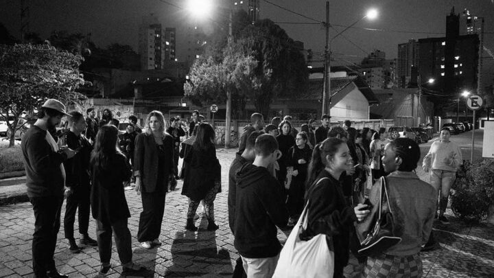 4ª edição do projeto Groove Urbano traz apresentação de jazz contemporâneo à praça em frente ao Rui’s One Chair, em Blumenau, no dia 19 de junho