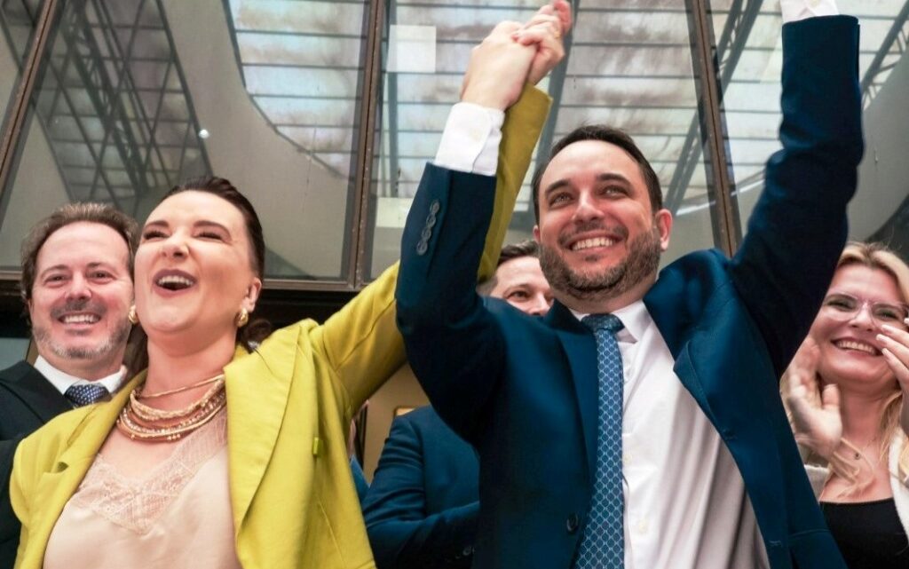 Advocacia de Santa Catarina lota sede da OAB/SC para registro da chapa “União, Trabalho e Transformação”, liderada por Juliano Mandelli e com Cláudia Prudêncio e Rafael Horn ao Conselho Federal Advocacia de Santa Catarina lota sede da OAB/SC para registro da chapa “União, Trabalho e Transformação”, liderada por Juliano Mandelli e com Cláudia Prudêncio e Rafael Horn ao Conselho Federal