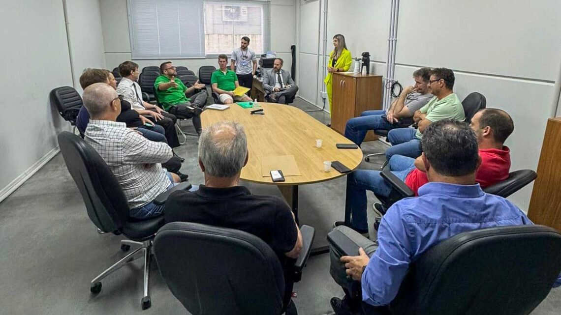 Em busca de respostas: Procon de Timbó reúne setor de combustíveis para discutir alta nos preços Em busca de respostas: Procon de Timbó reúne setor de combustíveis para discutir alta nos preços