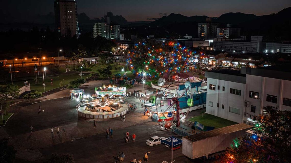 Natal Mais Encantado de Timbó recebe Parque de Diversões Natal Mais Encantado de Timbó recebe Parque de Diversões