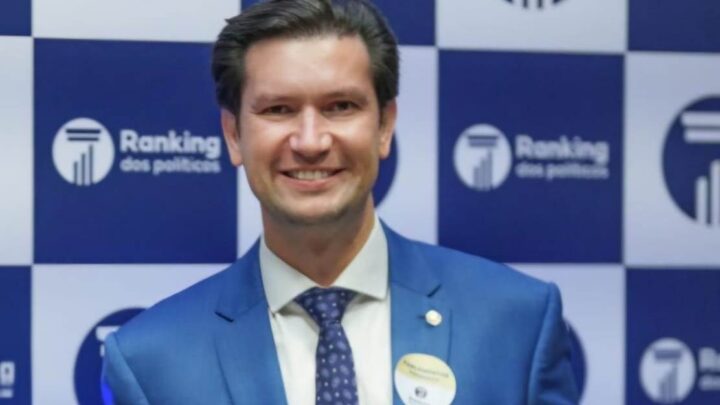 Deputado Gilson Marques recebe prêmio melhores parlamentares do Ranking dos Políticos 2024