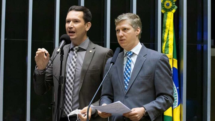 Deputado Gilson Marques declara voto em Marcel van Hattem para a presidência da Câmara dos Deputados