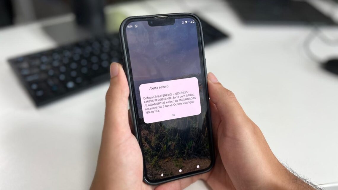 Alerta em Tempo Real: Saiba como os Sistemas SMS e Defesa Civil Alerta Protegem SC Alerta em Tempo Real: Saiba como os Sistemas SMS e Defesa Civil Alerta Protegem SC