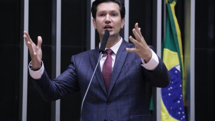 Deputado Gilson Marques protocola projeto para sustar “imposto do PIX”