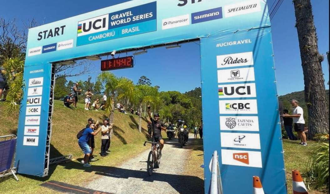 Suíço Simon Pellaud e britânica Madeleine Nutt vencem a 1ª edição do UCI Gravel World Series Brazil Suíço Simon Pellaud e britânica Madeleine Nutt vencem a 1ª edição do UCI Gravel World Series Brazil