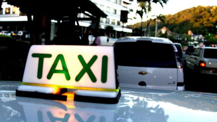 Câmara de Blumenau aprova ampliação da idade dos veículos para ingresso no serviço de táxi