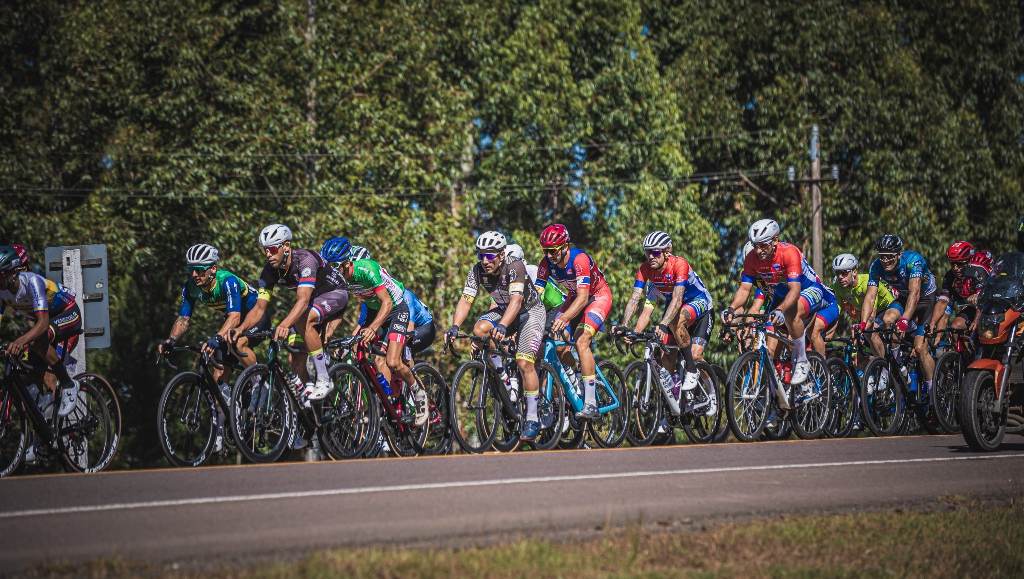 ACRS Cycling Team/Royal Ciclo/Audax mantém a liderança de sprints na Volta do Uruguai ACRS Cycling Team/Royal Ciclo/Audax mantém a liderança de sprints na Volta do Uruguai