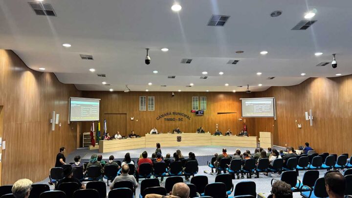Câmara de Timbó: Destaques da Sessão de 22 de Abril
