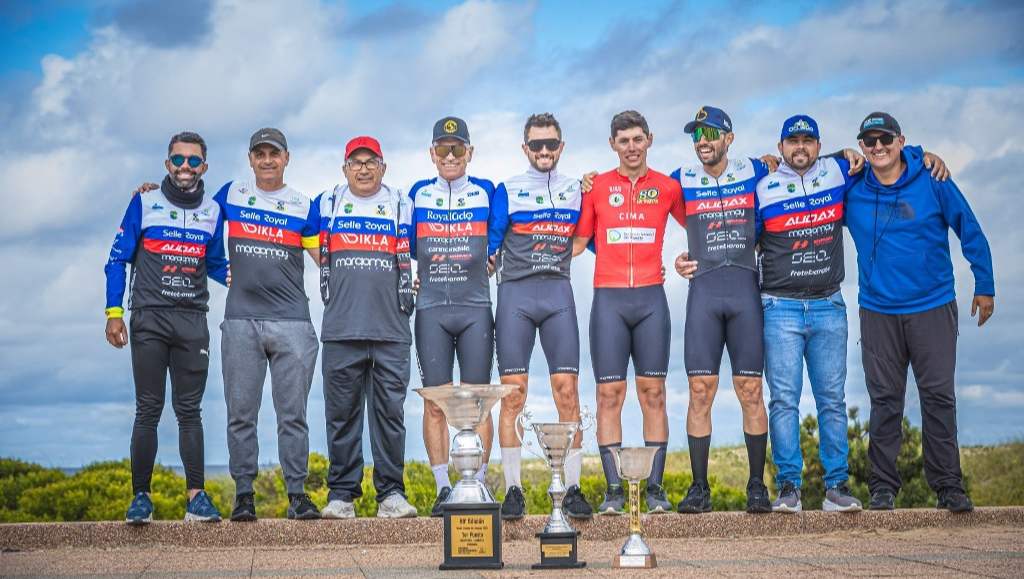 Vitórias em duas etapas e no Prêmio Cima marcam a participação da ACRS Cycling Team/Royal Ciclo/Audax na Volta do Uruguai Vitórias em duas etapas e no Prêmio Cima marcam a participação da ACRS Cycling Team/Royal Ciclo/Audax na Volta do Uruguai