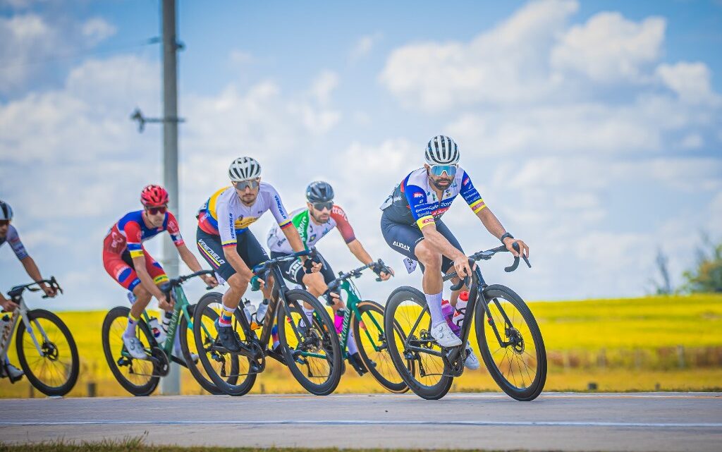 Equipe ACRS Cycling Team/Royal Ciclo/Audax avança na classificação geral Equipe ACRS Cycling Team/Royal Ciclo/Audax avança na classificação geral