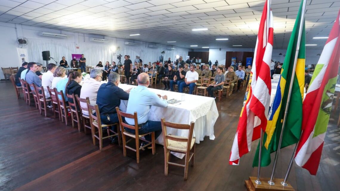 Grande Garcia recebe a terceira sessão itinerante do ano da Câmara de Blumenau