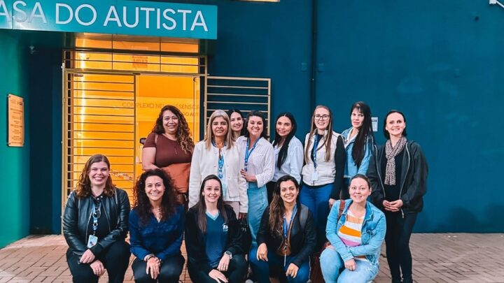 Equipe da Secretaria de Educação de Timbó conhece novas práticas educativas e de inclusão