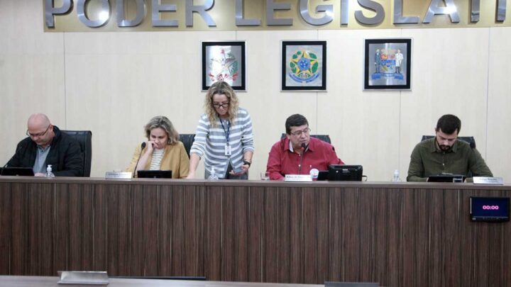 Blumenau – Vereadores aprovam reajuste salarial e aumento no vale-alimentação dos servidores municipais