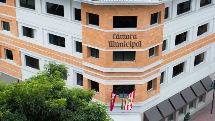 Duas frentes parlamentares se reúnem nesta quinta-feira na Câmara de Blumenau