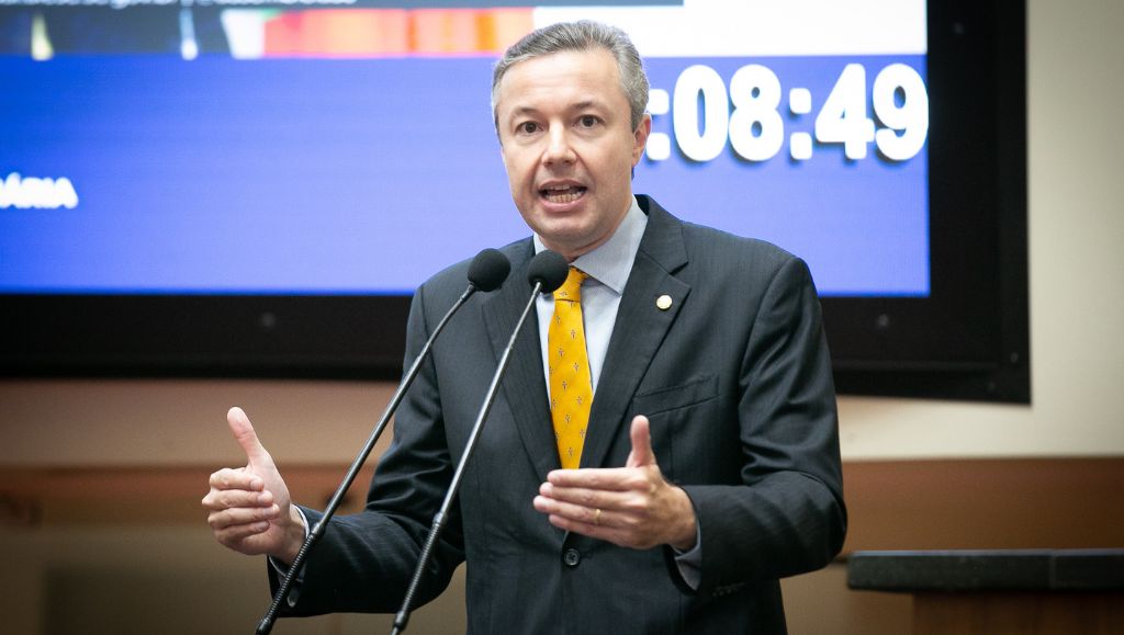 Deputado quer responsabilização do Estado por endividamento de candidatos ao Universidade Gratuita Deputado quer responsabilização do Estado por endividamento de candidatos ao Universidade Gratuita