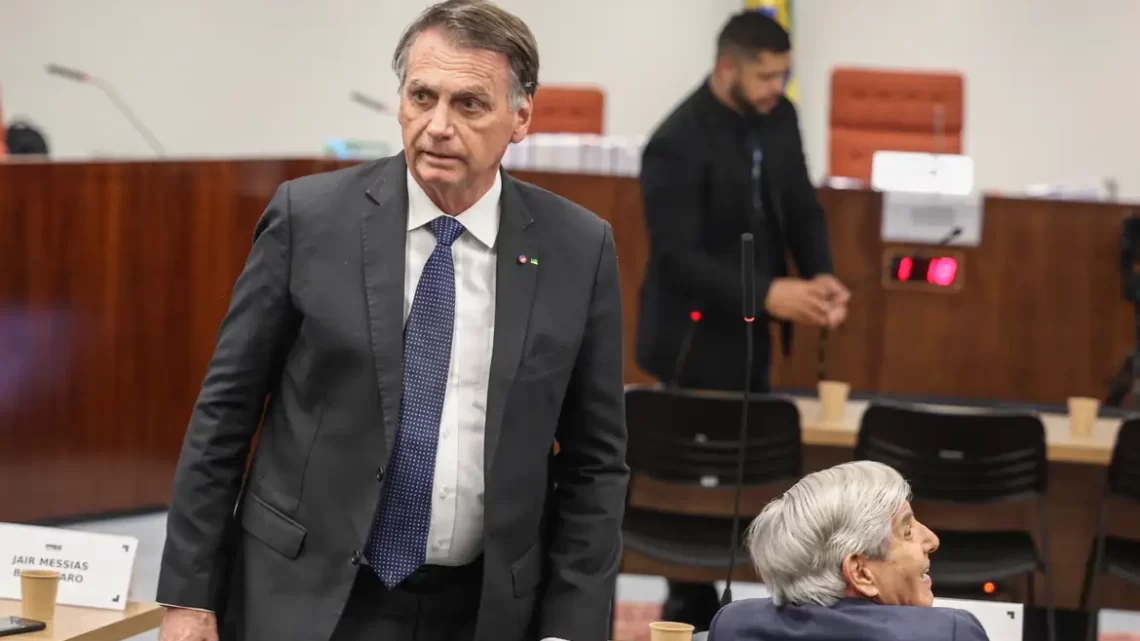 PGR pede condenação de Bolsonaro e mais 7 réus por golpe de Estado